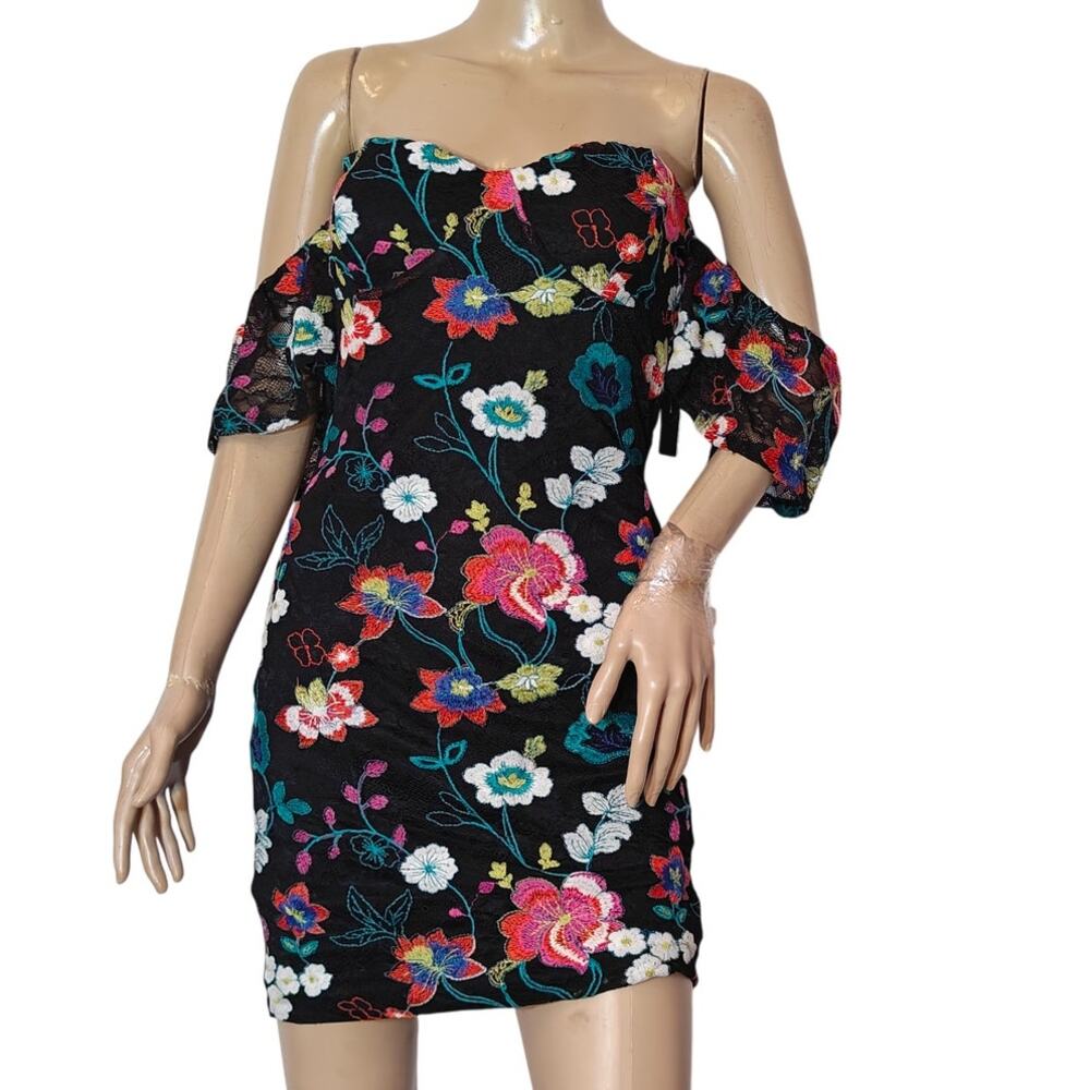 Lulus NWT Floral Embroidered Off-Shoulder Bodycon Dress Black Size M